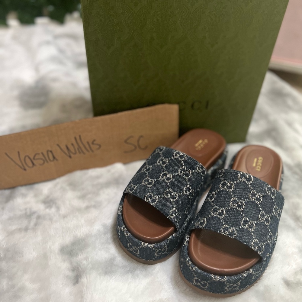 - Gucci Platform Slides Sz39 brand new with box No  stains scuffs under retail.